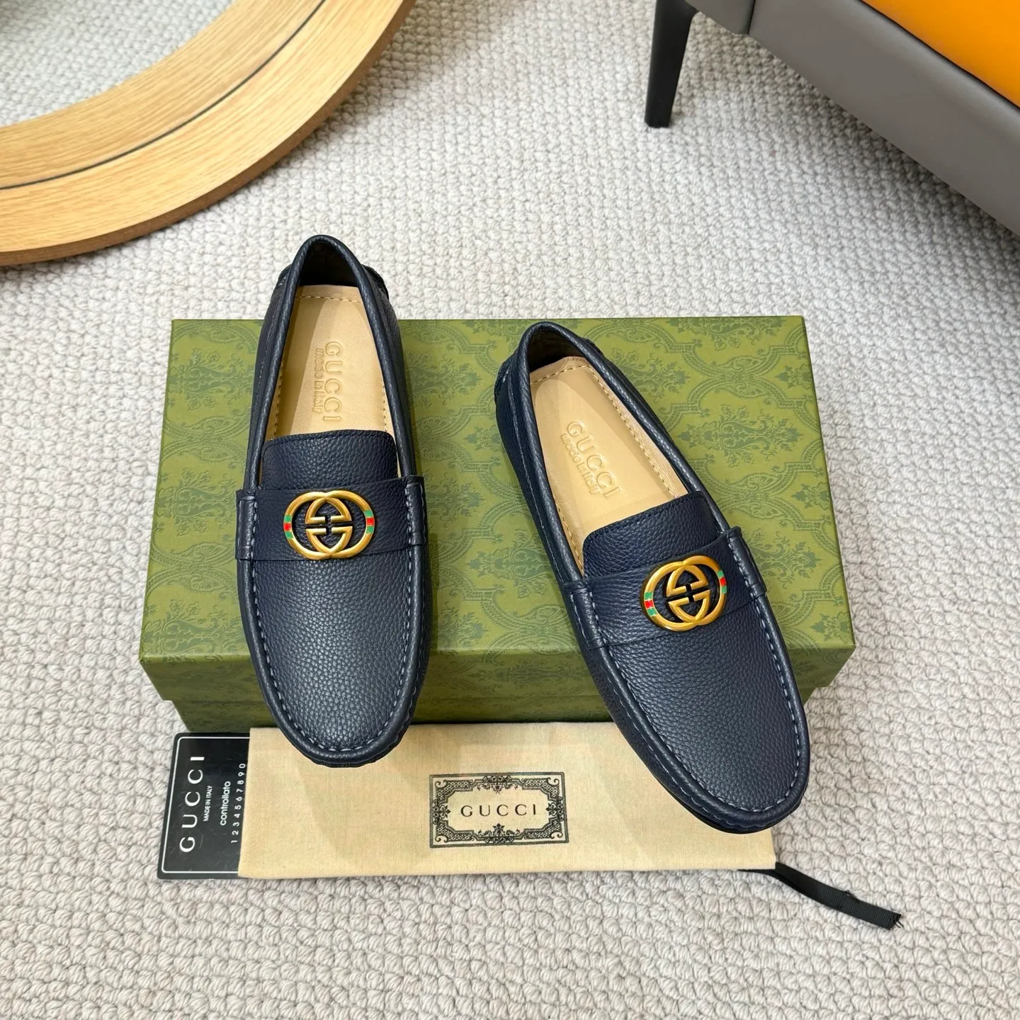 Men's shoes 💰420 (Yangli) Gucci* - the top version of Gucci classic beanie shoes! It is made of imported original cowhide and has a comfortable first layer of sheepskin lining! Original wear-resistant rubber outsole! High quality products! Size 38-46, with shoe dial, cloth bag, card